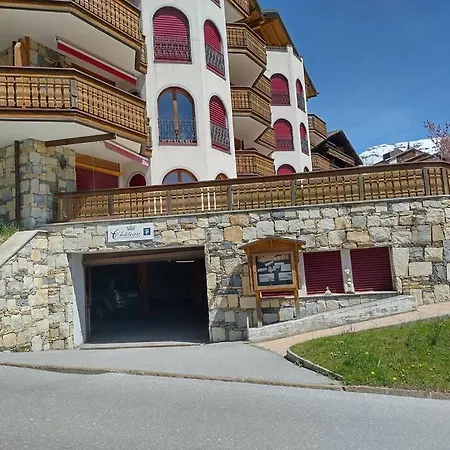 Chateau 01 *