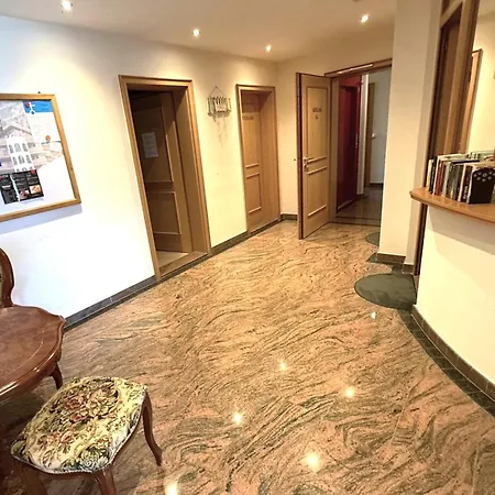 Chateau 01 * لوكباد