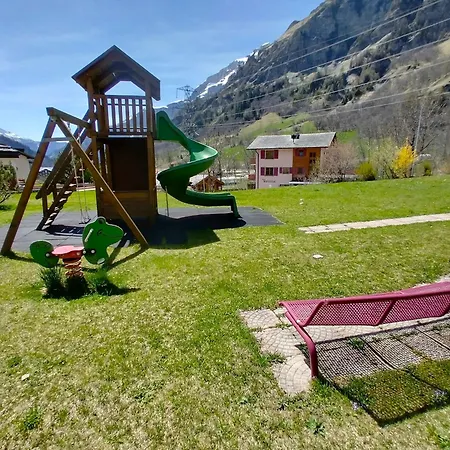 Chateau 01 * لوكباد